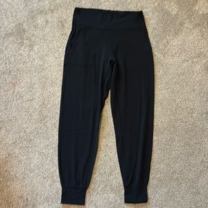 Lululemon align joggers with pockets. Black. Size 8